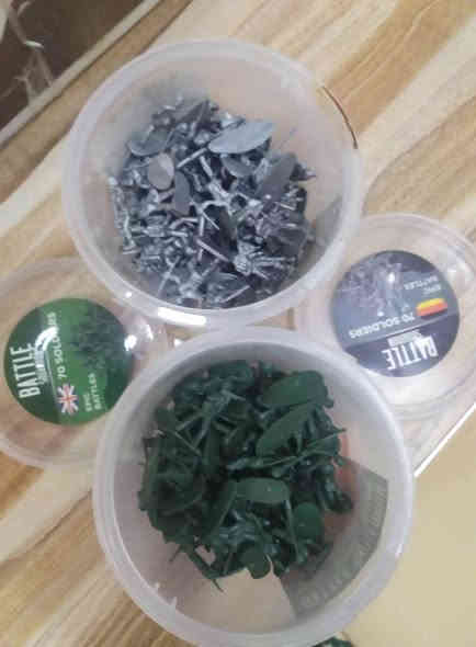 130قطعه للبيع كلهن 25مع التوصيل ***********
