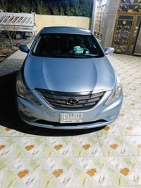 سوناته موديل 2012للبيع وارد امريكي سياره حلوه مابيها نقص ضربتها بس بني...