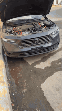 وصول هوندا اكورد  exl هايبرد 2024 تفصيخ الى مركز المحترف الاعظمية شارع...