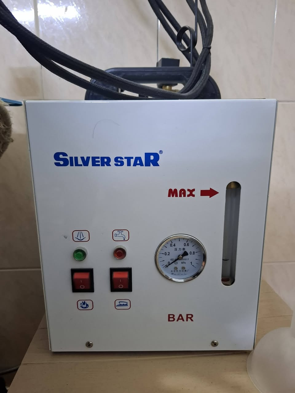 براد كبير اخو جديد سعره 120,000
مكواه خمسه لتر اخو جديد سعر 200,000
رقم الهاتف *********** العنوان هفلان
