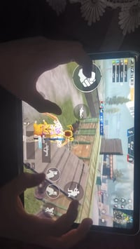 آيفون ١١ برو ماكس • ٢٥٦ • شاشة مكسورة