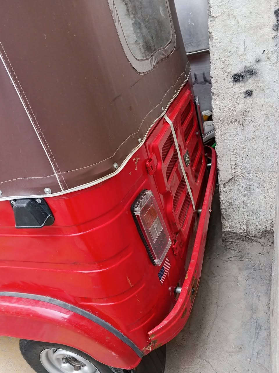 سلام عليكم‌ تكتك موديل 17تكتك لا ضربه ولا معجون معمره دواس تكتك مصبوغه جماليه فقط الجرات مكينه مال  20لا تنقيص ولا تبخير محدثه  18شوته وسادين الفتحه اوراق المصطفى سبعه كاملات اصليات  السعر 4300 وبيه مجال بسيط العنوان بغداد حي اكد ا***********
