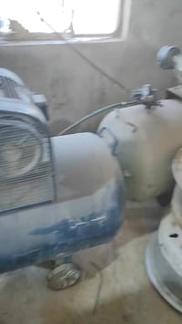 كمبروسر ٥٠٠لتر • شغال • علي الغربي