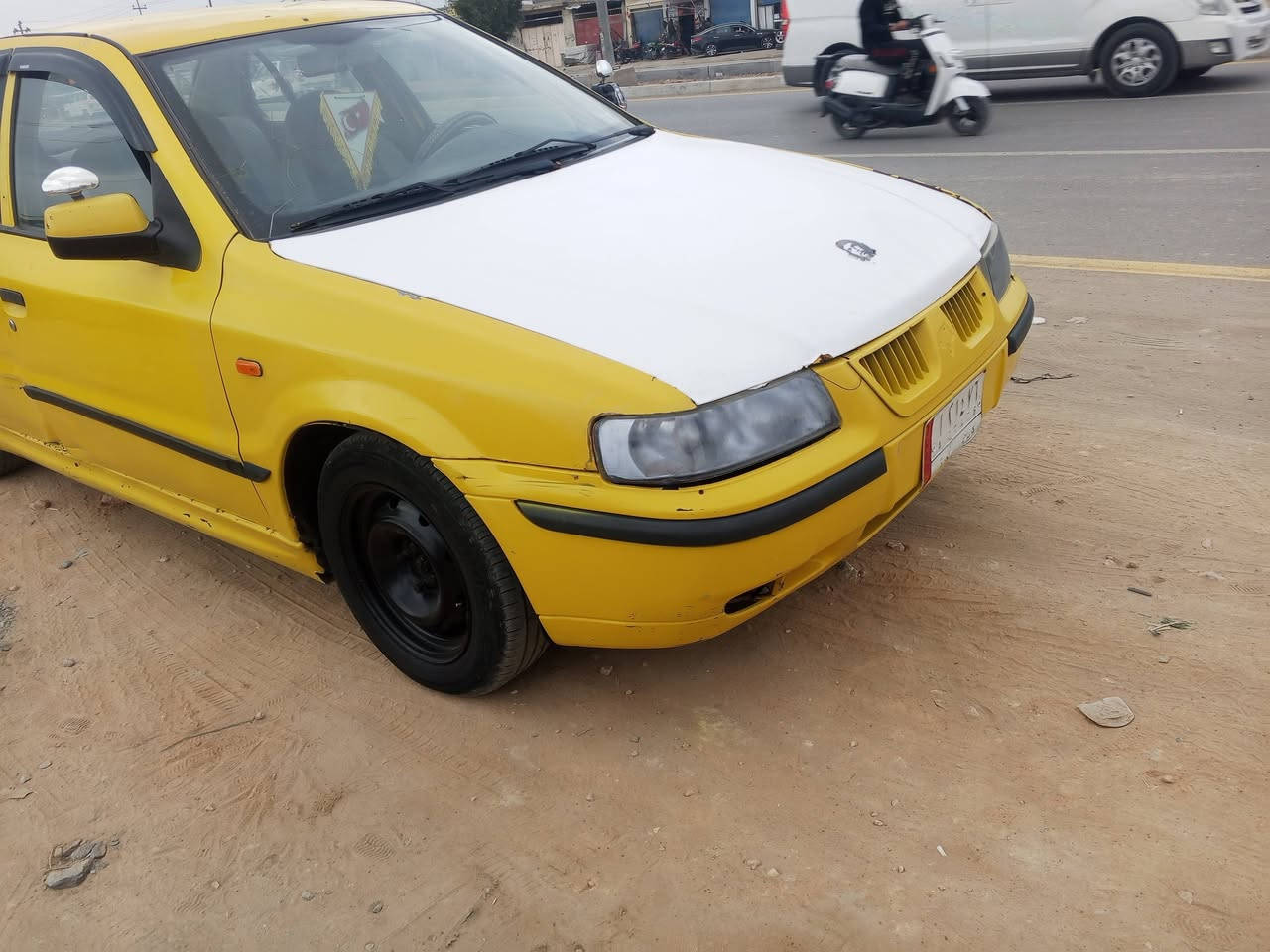 اسلام عليكم سياره سمند للبيع موديل 2009 السياره نضيفه رقم كربلاء غرامات مصفره بس عليها هيئه 600 الف ينزلن من سعرها مكان السياره بابل السعر 17 ورقه رقم الهاتف ***********
