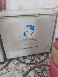 ثلاجة • للبيع