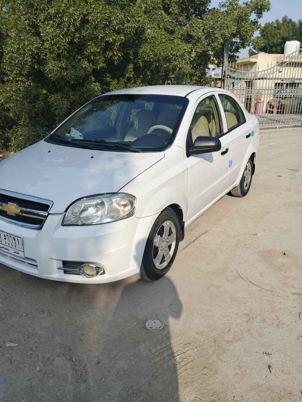 افيو ٢٠١٣ خليجي رقم نجف 
محرك ١٦٠٠ 
بيها رشات صبغ بدون ضربه قويه 
محرك وكير مكفولات حداديه جديده تخم تاير جديد تبريد ثلج السعر ٦٩$ مكانه كوفه ***********
