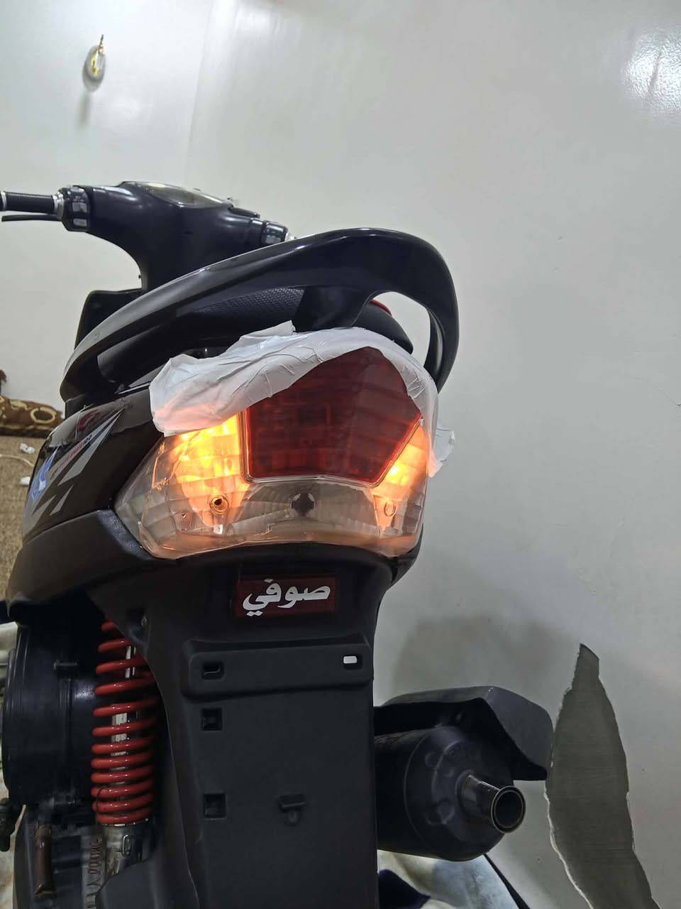 سلام عليكم
دراجه ماكس البيع عـله 
  سـعر حاص 

سلف/ رياضي 
بوشه /55
كهربايلت/ شغال 
عداد \ما يشتغل  بس طوافه
كفرات \مختم
كلجات قايش \جديد 
تواير\ جديد 
وياله\ تزويد
الستفسار. 
رقم جهاز /***********

واتساب /***********
