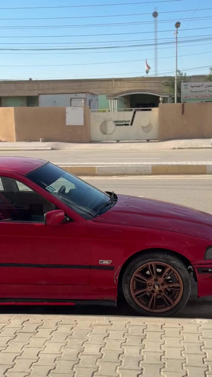 السلام عليكم
بيئم e36 موديل 91 رقم كركوك دولي بإسمي شرط التحويل 

مكينه ٢٥ مسكر تك فانوس كير عادي جاترك 

تبريد جان شغال بس الفان مكام يشتغل وتركته 

سستم صوت وامبلي فاير ودمام 

يرادلها ترتيب شويه

 ٣٨ وبيها مجال بسيط 

مكانها تكريت 

***********
