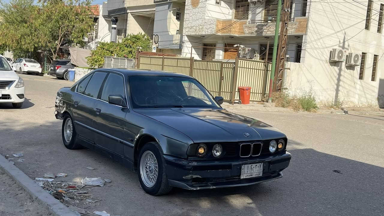 السلام عليكم 
للمراوس 
بي ام 525 مسكر اتوماتيك 
موديل 1989 
رقم كربلاء شرط تحويل 
بدون حادث جاهزه
مراوس شعندك نزل 
مكاني بغداد


**إذا كنت صاحب هذا الإعلان وتريد حذفه لأي سبب، رجاءا أرسل رسالة إلى الدعم الفني**