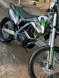 دراجه قفاز x motos دراجه مكينه ٣٠٠ جديده وكاله مرقمه اربيل صار ست ايام...