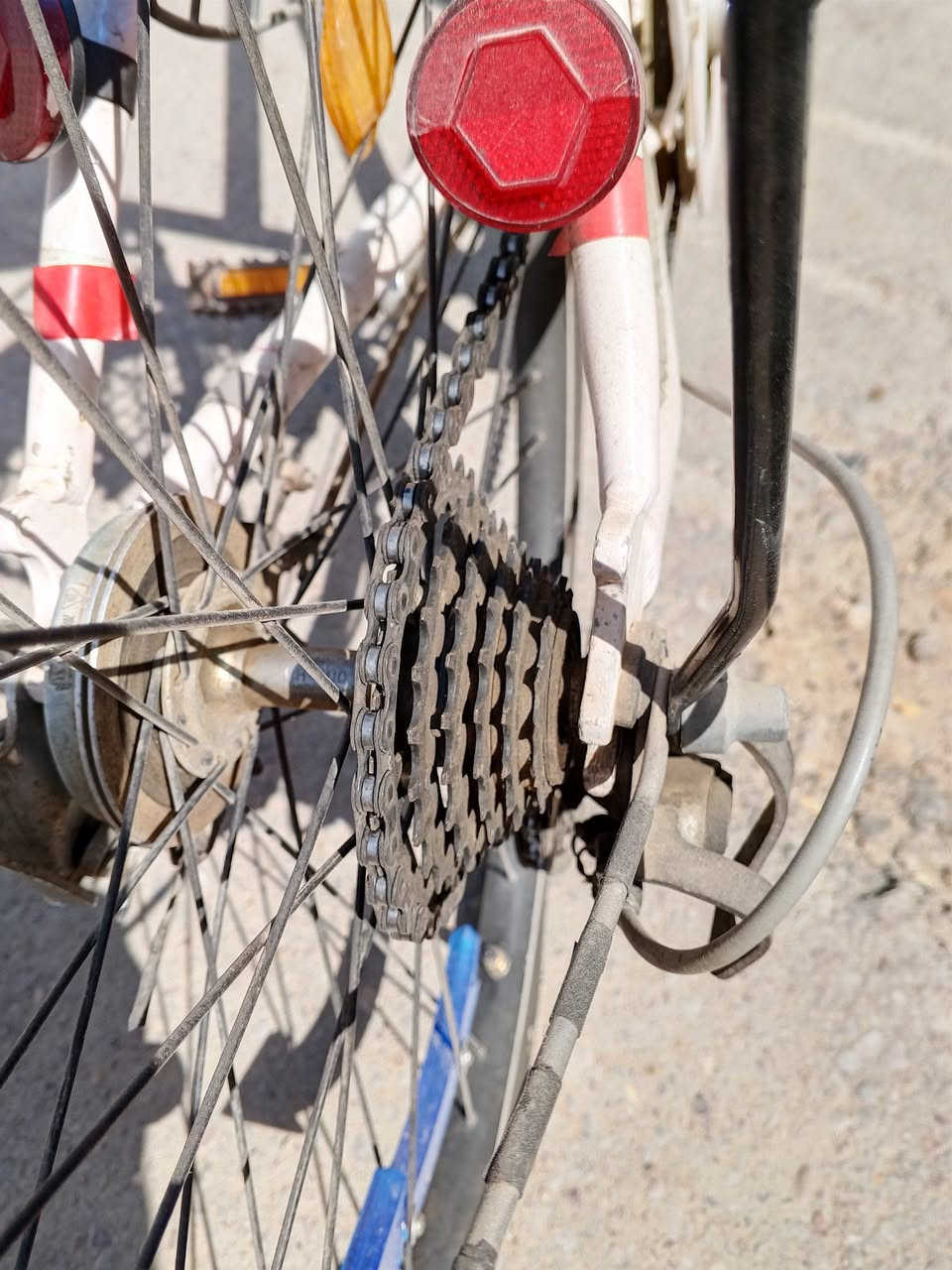 السلام عليكم 
بايسكل رياضي للبيع 
تبديلات 6 
بريكات امامي خلفي 
نضيف كلش جاهز
السعر 80 
مكاني بالرفاعي 
***********
