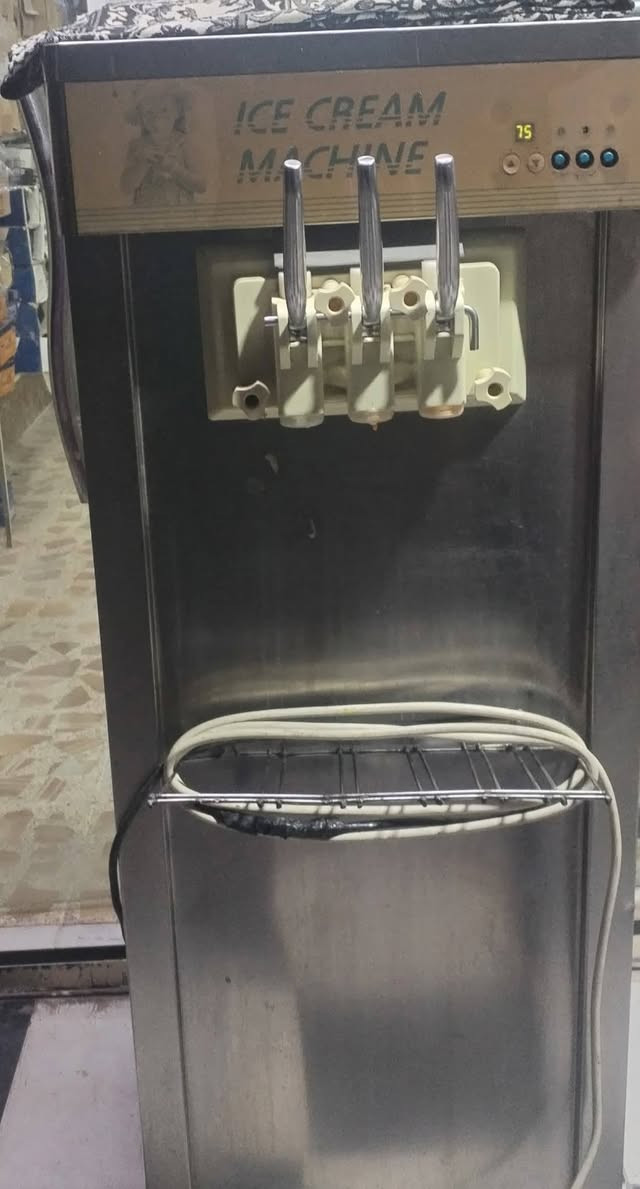 السلام عليكم مكينه موطه شغاله للبيع بل شرط انطيه سعره900وبي مجال ***********
