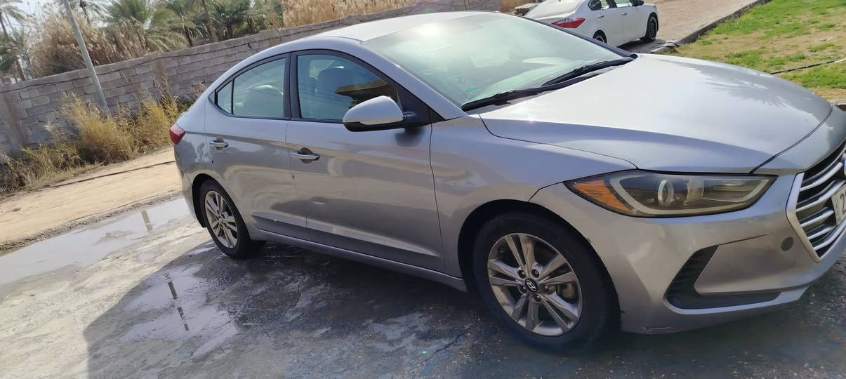 السلام عليكم ورحمة الله وبركاته
موديل 17
قطعتين بنيد وجاملخ أمامي بدون دواخل
والباقي كفاله  وبسعر مناسب مستعجل ع البيع
لتواصل الاتصال ع الرقم ***********
