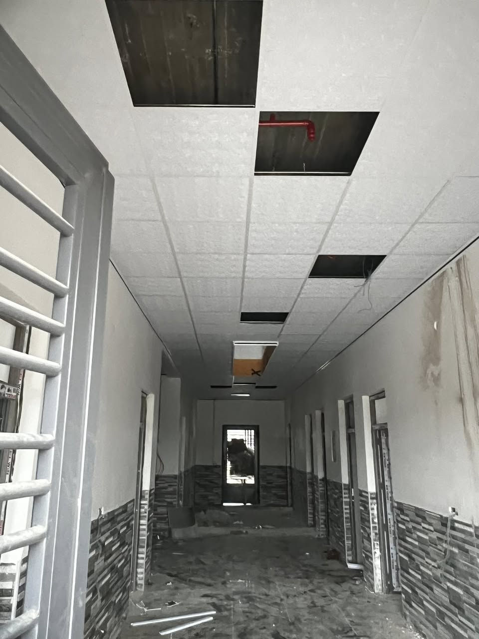 السلام عليكم عملي ديكورات جبسن بورد سقوف ثانوية بديل رخام بديل خشب ديكورات بلازمه اي ستفسار يرجه مراسله صفحه خاص او الاتصال على رقم تالي ***********
