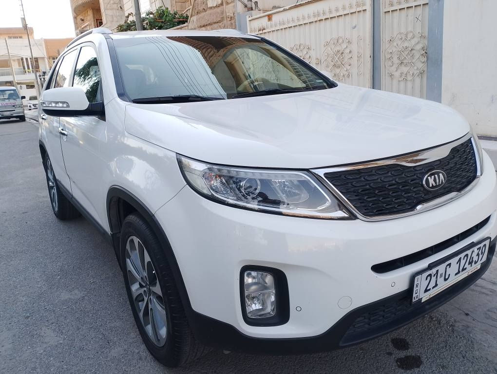 کیا سۆرینتۆ 
مودیل:2014
فول فولە باس سلایت نییە 
سەیارەکە هیچی نییە 
مەکینەی کرایتەوە 
سێ رێز کوشین 
یاک ٢٥٠مەسرەفی نییە 
رەقەم سلێمانیە 
بەناوی خۆمانە 
سەیارەکە بێ حیبە مالی دۆستە 
شوێن :هەولێر 
رەقەم موبەهیل ***********
         *********** أربيل, العراق
