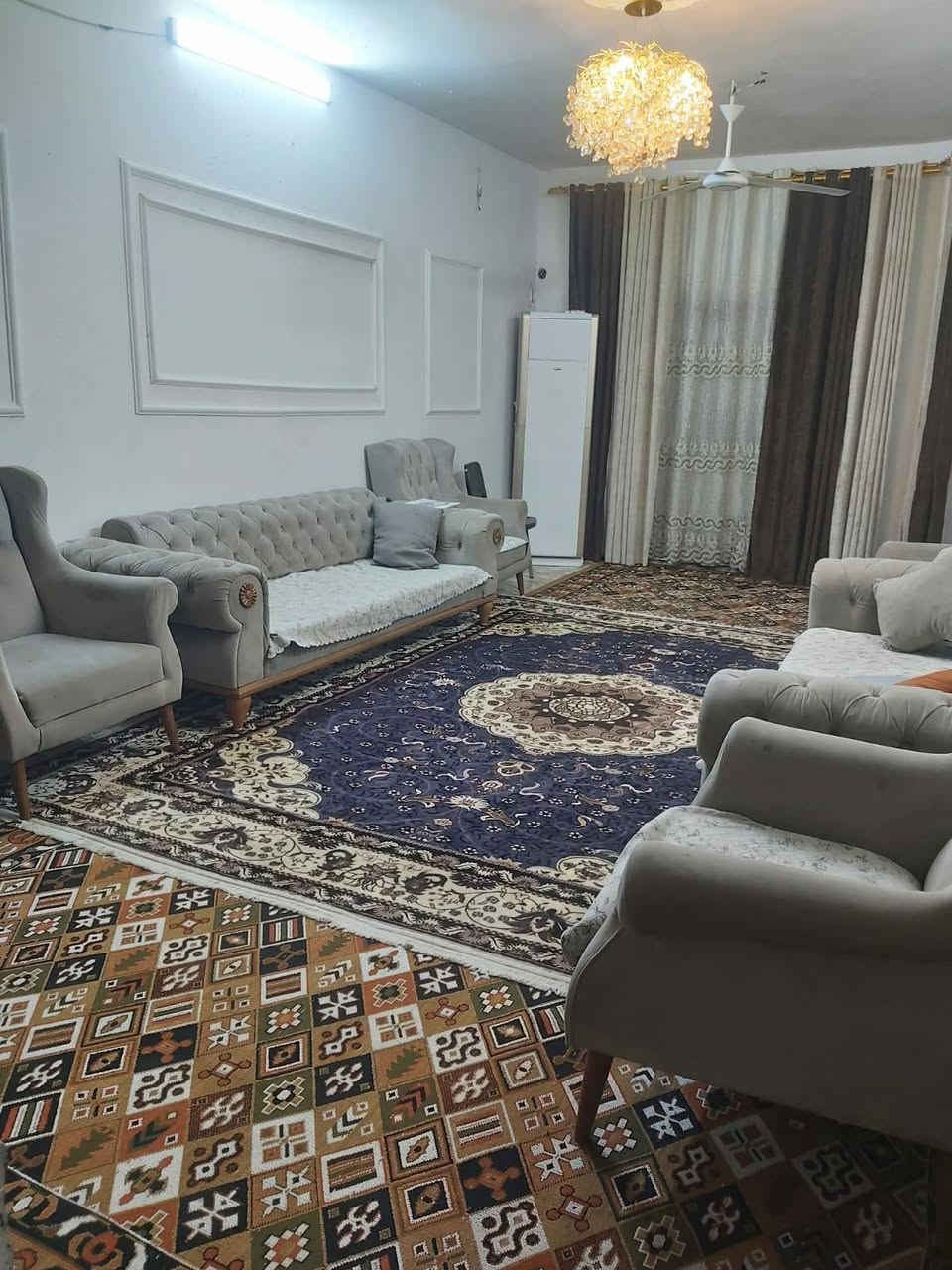 بيت البيع ١٥٠ متر ام نجم مقابل مدرسه مالك الاشتر طابق ونص ***********
