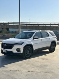 شيفروليه ترافيرس RS 2023: المحرك: V6 سعة 3.6 لتر. القوة: 310 حصان. ناق...