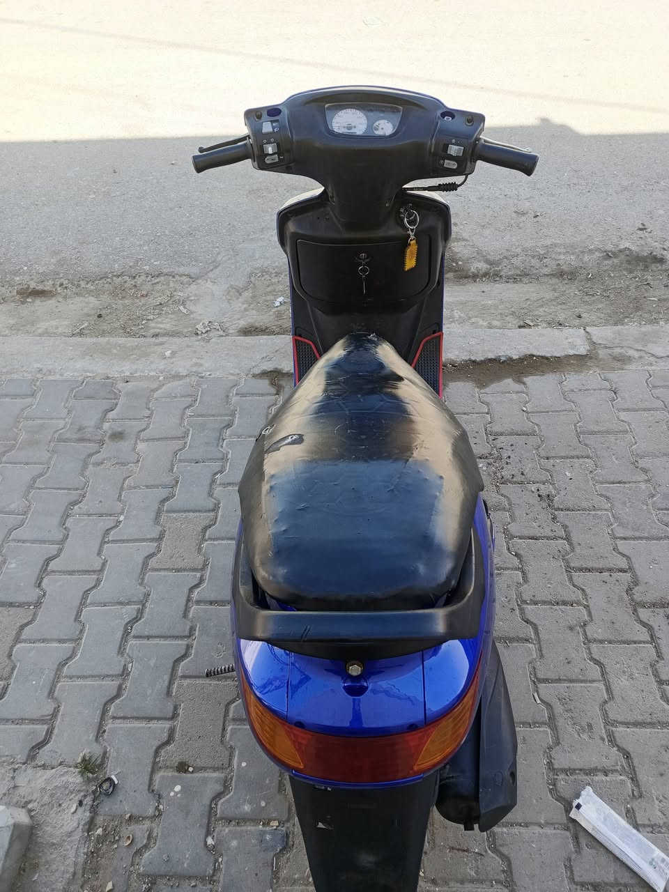 فراشه نثيه للبيع مكينه مفتوحه كلها شغال نضافه100% مكاني نجف حي الغري السعر خاص ***********
