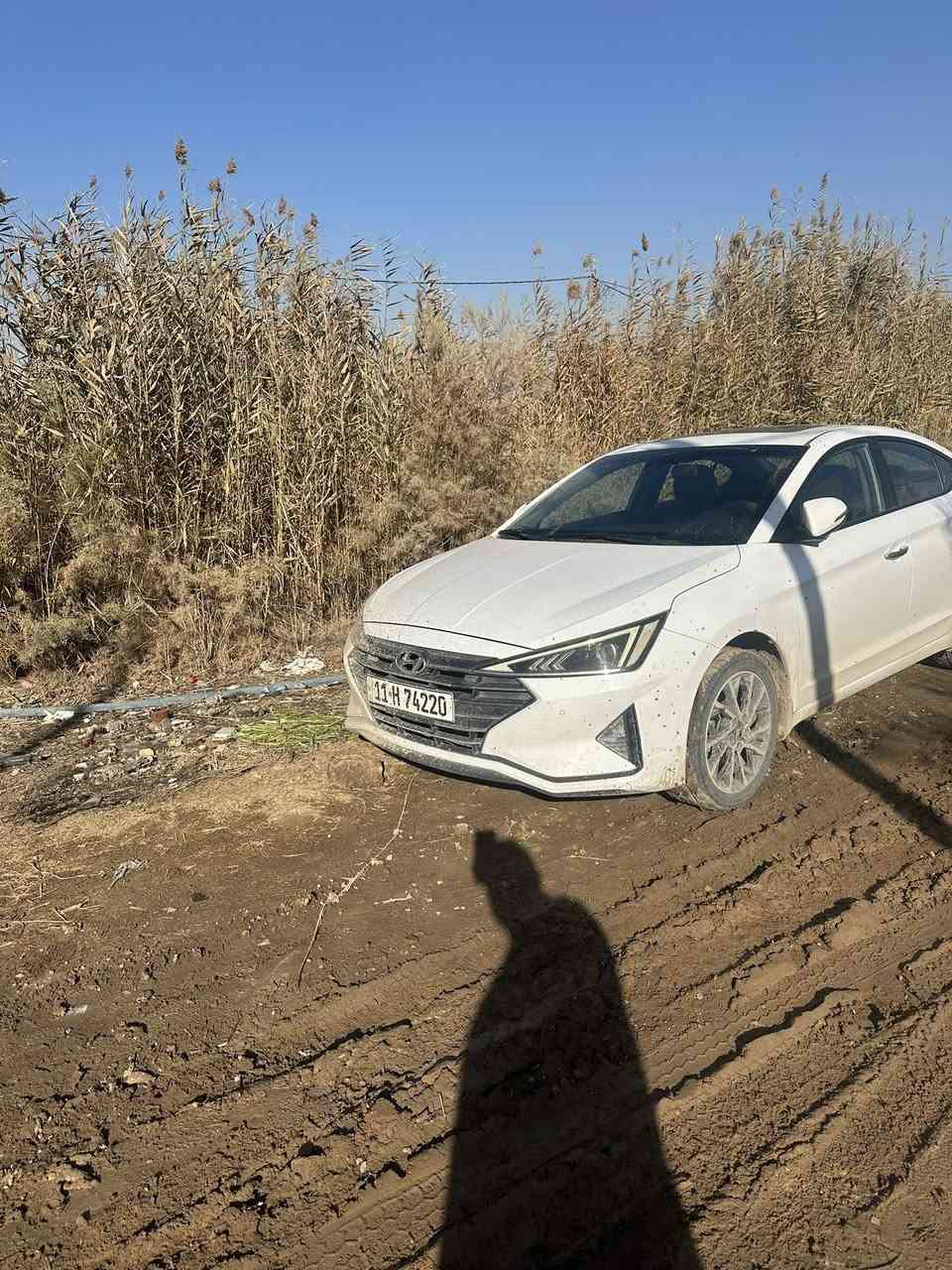 السلام عليكم النترا مديل ٢٠٢٠ رقم بغداد بسمي ماشيه ٢٩ الف على الفحص فول موصفات مكفوله عده بارد بالدور مال الجاملغ الخلفي جهت العبري السعر ١٦٦ وبي مجال مكاني طويريج الشراي يتصل *********** وذا اكوو مراوس توسان ١٩ او ٢٠ رقم بغداد عادي
