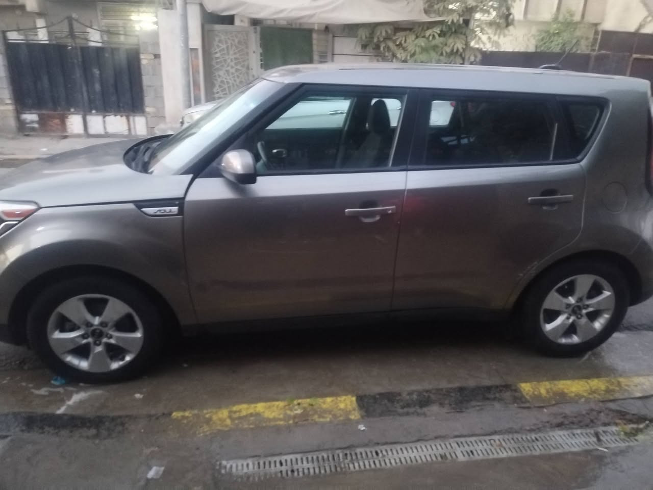 السلام عليكم كيا سول 2018 وارد امريكي حادث دعاميه فقط بدون ضرر صبغ دعاميه و تكحيل موضح بالسونار سياره جديده و ماناقصه شي كير اي تي المرغوب محرك 1600 تحكم ستيرن شاشه كار بلي تحديد مسار رقم اربيل دولي السعر 120 بيه مجال شي بصيط الشراي يتصل على الرقم ***********
