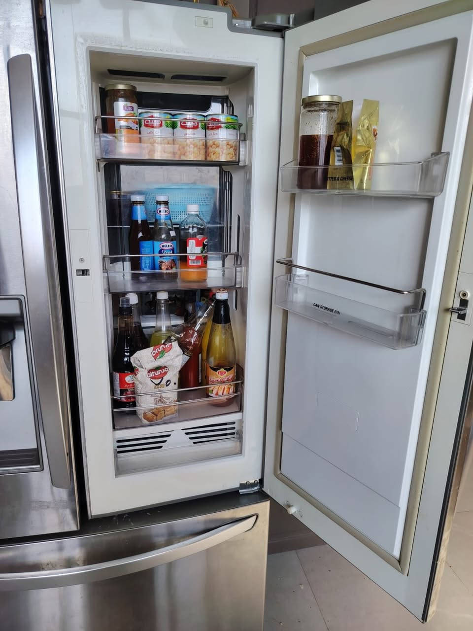LG
للبيع ثلاجه كبير الحجم 
موصفات الثلاجه 
موزع ماء وثلج خارجي 

Express Freezing للتجميد السريع.
قفل للأطفال (Lock).
إنذار الباب (Alarm).
مؤشر تبديل فلتر الماء (Water Filter).

السعر والتفاصيل / على الرقم ‭0772 444 7062‬
