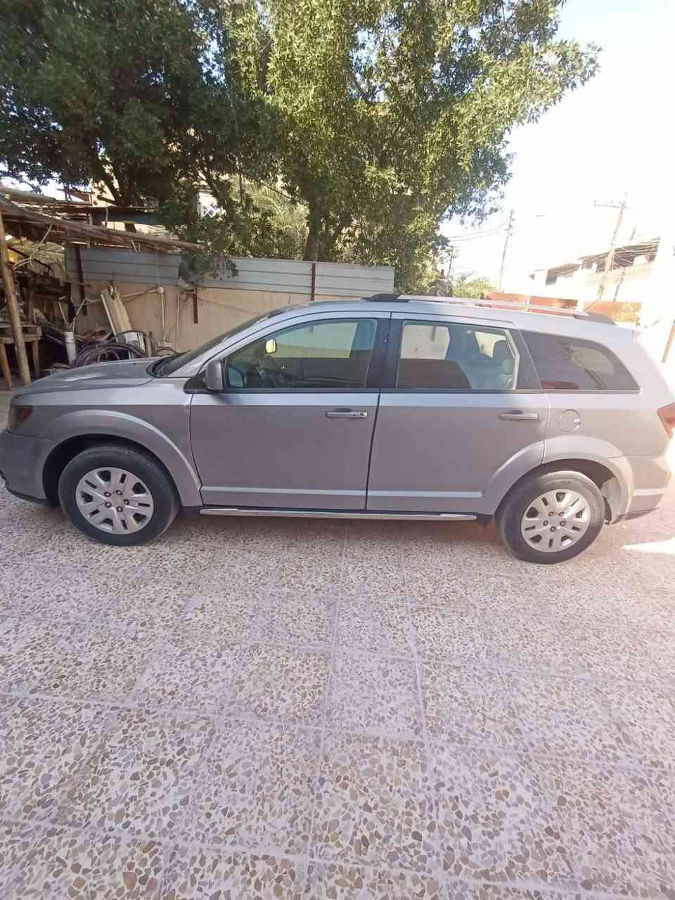 جورني موديل ١٨ فئة كروز رود
٤ سلندر ٧ راكب ٣ قطع تبريد مكينه كير حداديه كفاله كهربائيات لايت زنون 
شاصيها سليم مع الدواخل
تاير ١٧
حادثه دعاميه وطخه بلبنيد 

السعر 105 وبيها مجال
العنوان بصره 
للستفسار *********** وتساب
