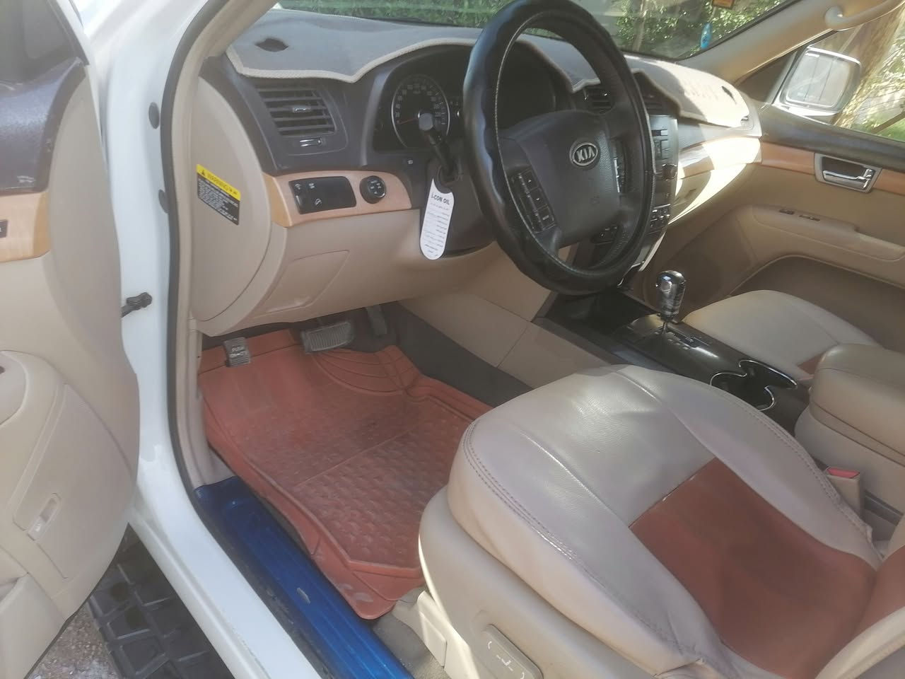 كيا مهافي موديل ٢٠١٠ خليجي فول مواصفات بيه طخه بسيطه بركن الجاملغ الامامي الايسر اربع اصابع انصبغ رقم بغداد السعر ١٣٢ $
رقم الهاتف ***********
ماجاوب على التعليقات
