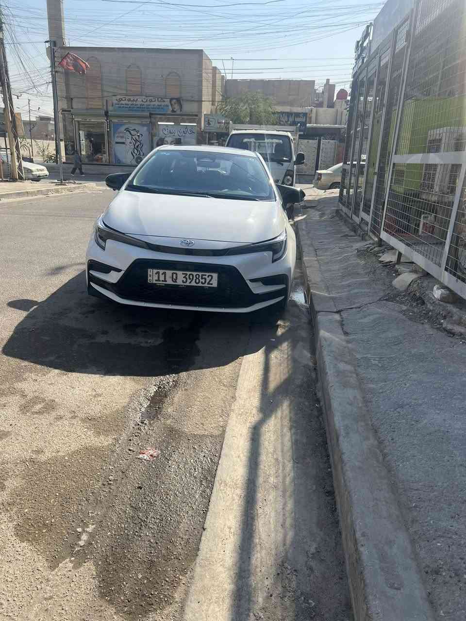 السلام عليكم كورلا هايبرد 2024 للبيع gR السيارة اعلى فىة5 كامرات داخل جلد احمر رادارات ماشية 23 الف مكفولة من الصبغ فقط طخه صغيره موضحة بلصور رايدة 165 وبيه مجال قليل مكاني بغدادحي الجهاد ‭0771 004 4991‬  السيارة مدوشمة ارضية وصندوق درجة اولى
