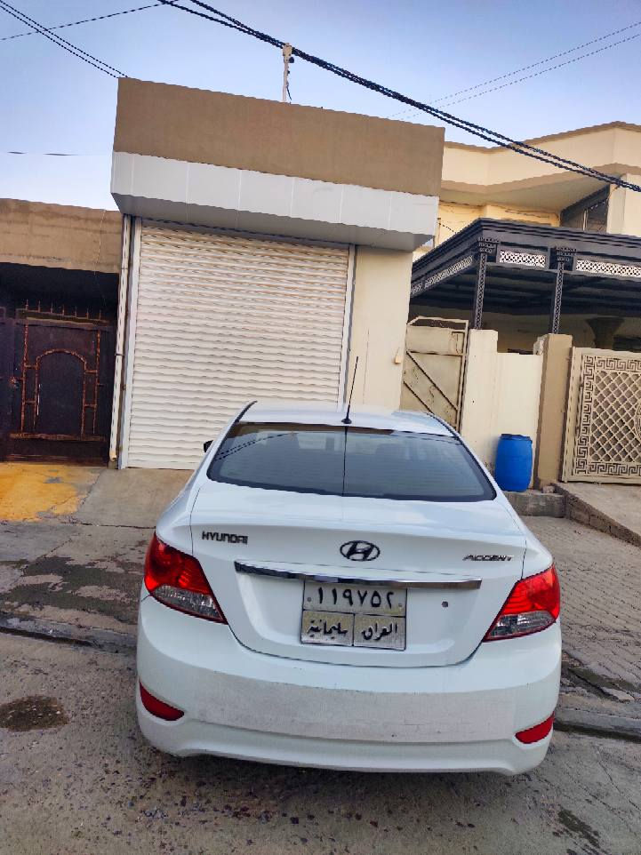 Accent 2012
سه نه وى مانگى ٦ به سه ر ده چيت گيرو مه كينه به شه رت چوارتايه ى نوى له سه ره  سوكان ڤؤليؤمه به ناوى خؤمه 
بؤنيتى سبوغه  بئ ناوگرتن  چه ند شوينيك سارده كوتى هه يه نرخى ٩٥$ مه عامه له ى كه م 
***********
*********** كركوك, العراق
