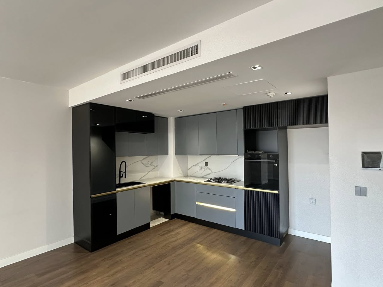 Boulevard one bedroom for rent 500$ WhatsApp +9647502002001 

Bulvar üzerinde tek yatak odalı daire kiralık 500$ WhatsApp ***********

ให้เช่าห้องพัก 1 ห้องนอน บนถนนบูเลอวาร์ด ราคา 500 ดอลลาร์ ติดต่อทาง WhatsApp ที่หมายเลข ***********

شقة بغرفة نوم واحدة للإيجار في بوليفارد، 500 دولارًا أمريكيًا. تواصل عبر واتساب على الرقم ***********

بۆلیڤار یەک ژووری نوستن بۆ کرێ 500$ واتسئەپ ***********
