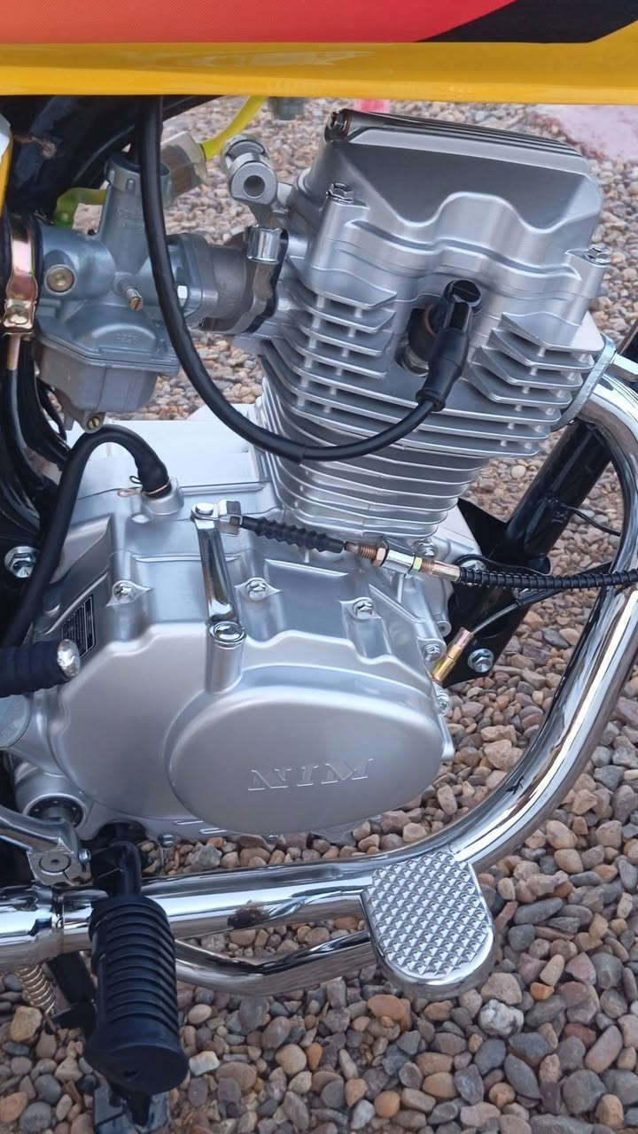 للبيع
نامه شبه اصلي 
دراجه نضيفه وحلوه مكينه بس تفيلس 
دراجه سكنر سكنر 
السعر 750 وبيه مجال 
رقمي ***********
