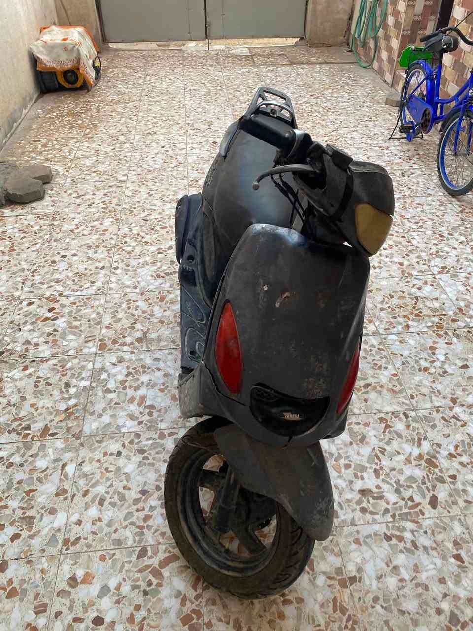 دراجة لكزز مفتوحة شلعة قويه اشاير لايت شغال سلف ما يشتغل ما اعرف شنو نقصه هندر واحد ب٢٠٠ وبيها مجال بسيط رقمي ***********
