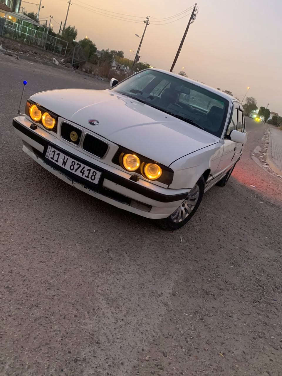 سلام عليكم BMW بلدية كير ومكنه مكفولات تحويل مباشر هزة جديدة رقم دولي نقص تبريد بس المكان شعب السعر ٤٩ وهاذة رقمي ***********مابي وتساب بس فيس كهربائيات كلهة شغالة
