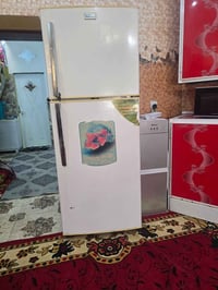 ثلاجه • شغالة • حجم كبير ٣٥٠ل