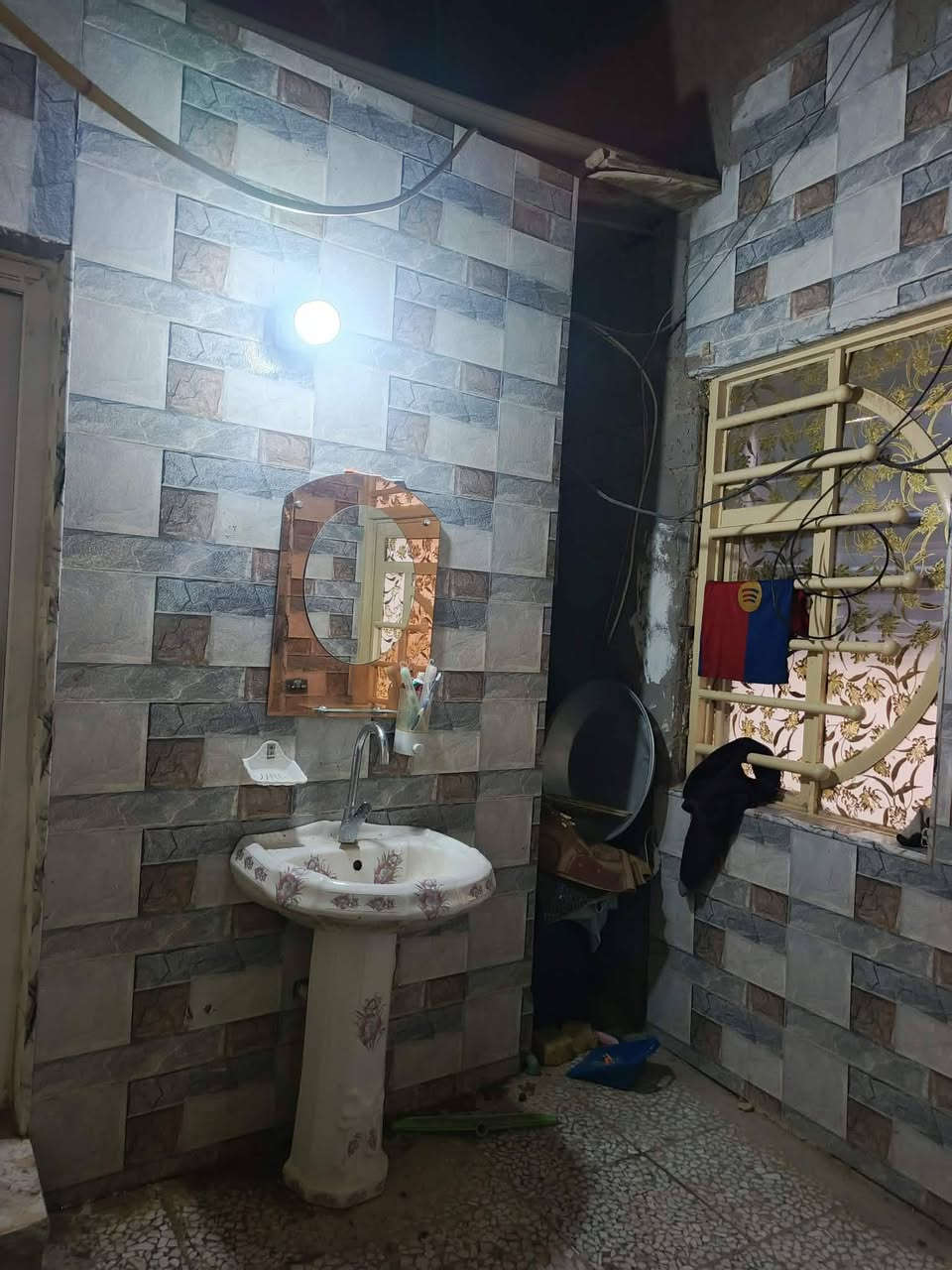 بيت للبيع 🏠 المساحة 150 متر
المكان الرضوية الخامسة خلف مدرسة البطولة 
3 غرف + استقبال + مطبخ + صالة + تخاريج داخلية و خارجية 

الاستقبال 7 × 3 ونص 
الصالة 8 × 3
غرفة 5 × 3 ونص 
غرفة 6 × 3 ونص 
غرفة 5 × 3 ونص
مطبخ 5 × 3
+ منور للتخاريج الداخلية 
+ طارمة 3 × 2
+  6 امبيرات مجانية 
السعر 70 

للاستفسار اكثر ***********
او المراسلة على الخاص
