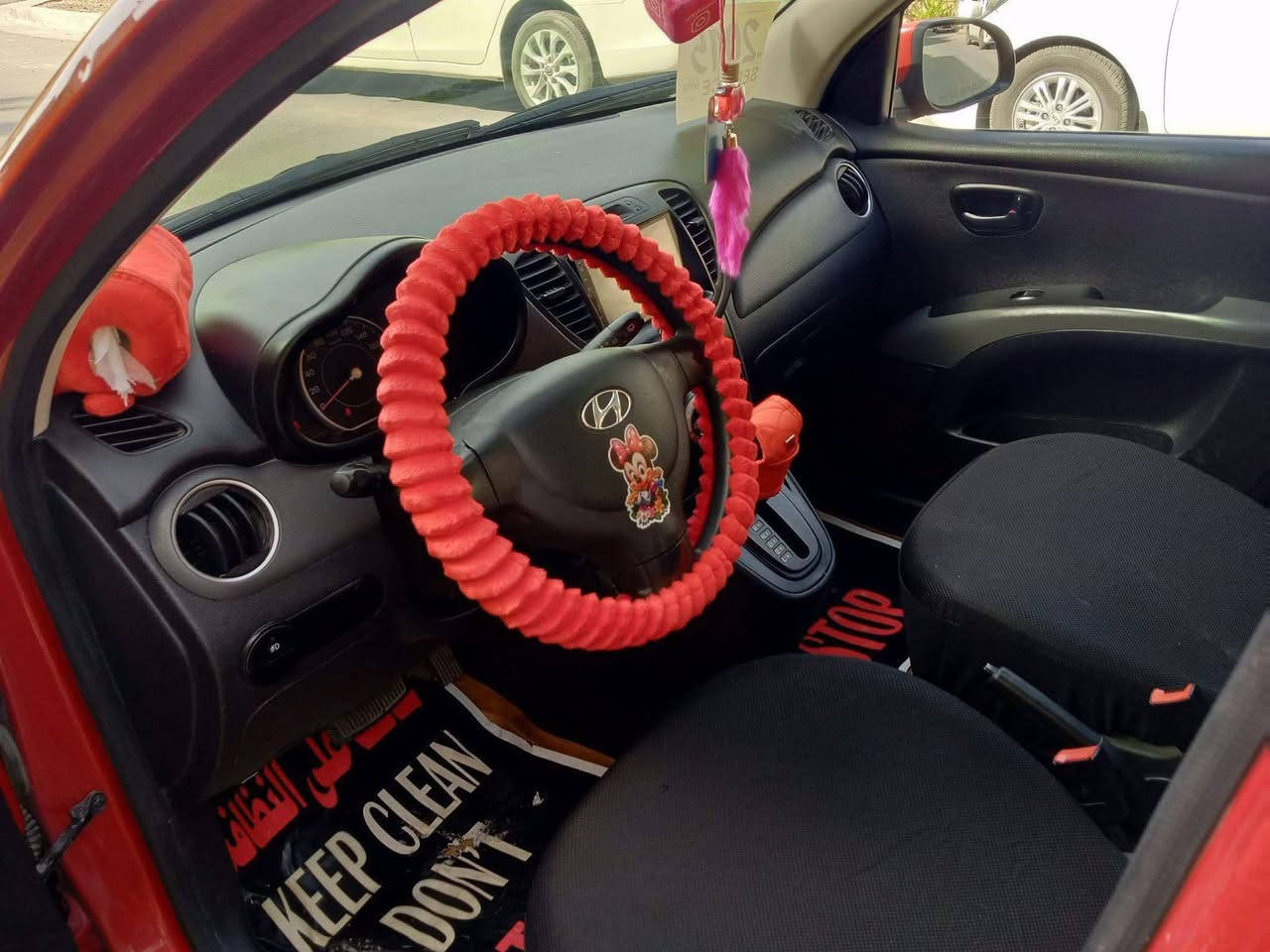 🚗 للبيع – هيونداي i10 هاج باك 
📍 الموقع: … (ديالى_بعقوبه)

الموديل: 2015
رقم نكليزي +هزه جديده
الحالة: ممتازة من الداخل والخارج
الكير: أوتوماتيك
اللون: أحمر
شاشة اندرويد +كامره 
تحويل ثاني يوم 
الماكينة والجير: 1.2 لتر (4 سلندر) خالية من المشاكل
تبريد وتدفئة ممتازه جدا 
الداخلية: بحالة جيدة جداً، المقاعد جديدة مع أغطية نظيفة
الإطارات جيدة + السيارة اقتصادية جداً في البنزين

💰 السعر المطلوب: … (85$) بيها مجال بسيط

📞 للاستفسار: … (***********)

السيارة جاهزة للفحص والبيع، والصور توضح حالتها
