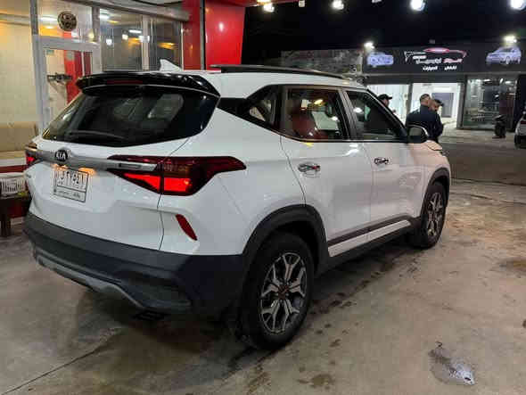 يهديكم معرض المميز لتجارة السيارات الحديثه آرق التحيات 🌿🙏. 

 ونخبركم عن توفر كيا سلتوس
2021 ضمان الدولية العراقية
ماشية 7 الاف كم فقط بعدها بلضمان
كفالة عامة
محرك 1600 
بصمة دخول + تشغيل
كشنات جلد تطريز 
مري شفط + اشاير
يدات المنيوم
لد نهاري امامي + كشافات
قطعتين تبريد
شاشة اصلية + كامرة
حساسات خلفية
رقم بغداد شرط التحويل
السعر170ورقة 

 ***********ياسين
