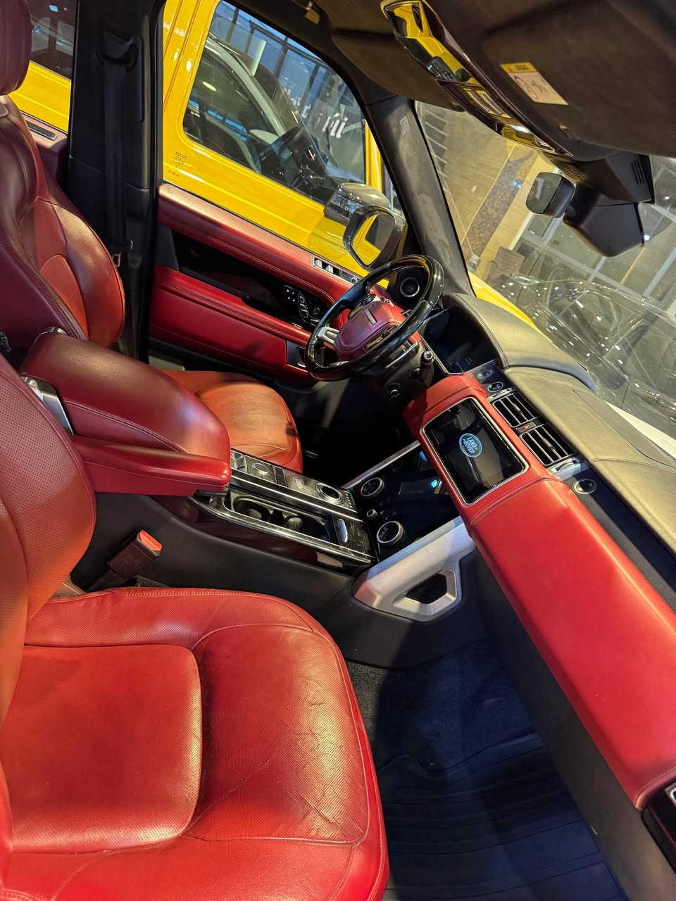 رانج فوك خليجي مكفوله جديده السياره موديل 2018  فول مواصفات  للبيع زيونه ***********
