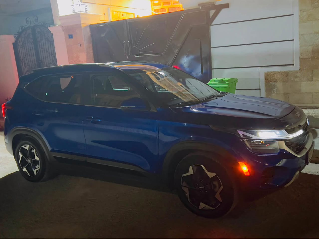 كيا سيلتوس 2024 وارد كندي vip
محرك 2000 cc دوش
كير 8 نمر
رادارات 360 درجة
نقطة عمياء
سلايد روف
مقاعد جلد
تدفئة 4 مقاعد
تبريد مقاعد 
تدفئة بالستيرن
كراسي كهرباء جهتين
لايت داخلي لد لمس
لدات امامي خلفي اشارة لد
4 ويل اوتوماتيك
3 انظمة قيادة 
مثبت سرعة وتحكمات كاملة 
مانع تزحلق
مانع تصادم
كامرة دوارة
اشاير بلمري
جنطة كهرباء
رقمها بغداد باسمي
الحادث جاملغ السايق تبديل
وجاملغ عكس السايق بارد من جهة الباب 
بدون ايرباك السيارة ماشية 61 k
السعر 180 ورقه 

‭***********‬ بغداد, العراق
