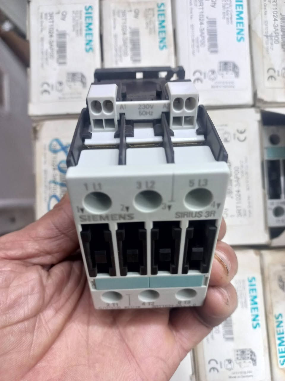 عقيل الكهربائي لتصليح المولدات والتاسيسات الكهربائيه ***********
