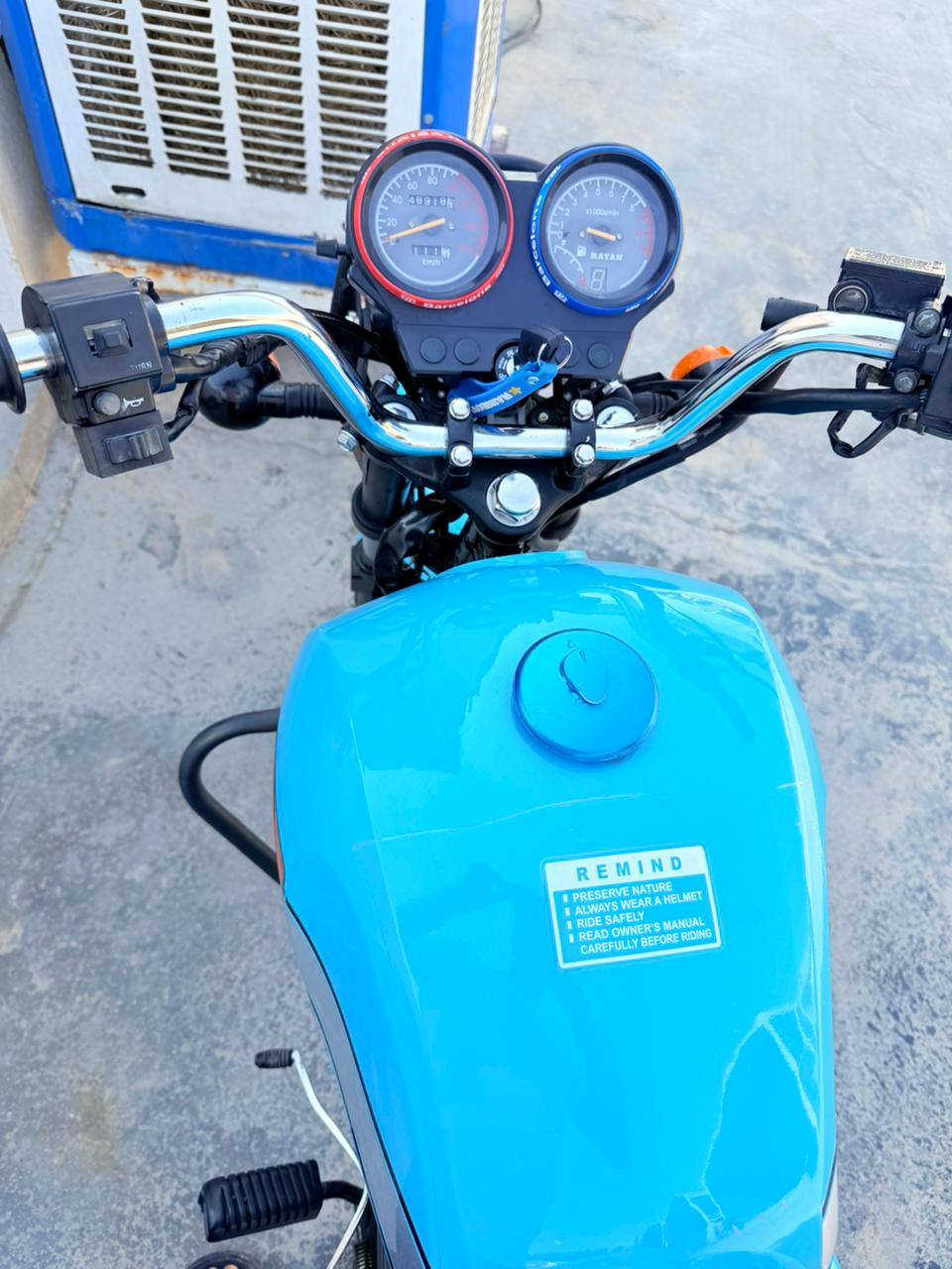 دايون 2023 اوراق استنساخ مكينه 200 بعدهي نضيفه لون مميز 🩵🩵للبيع بسعر مناسب واذا عدك مراوس عادي مكاني بابل الحمزه الغربي اتصل وتدلل
***********
***********
