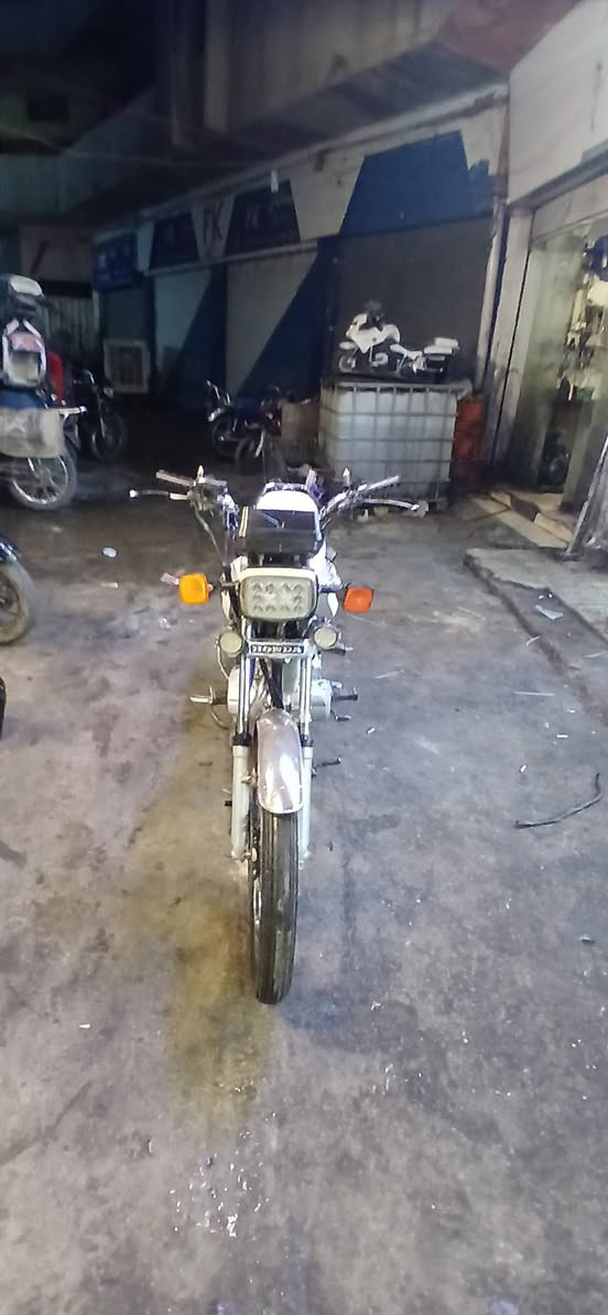 سلام عليكم ماطور سافين منفس اسلي سعر ٣٤٥ بي مجال بسيت رقم وتساب ***********
