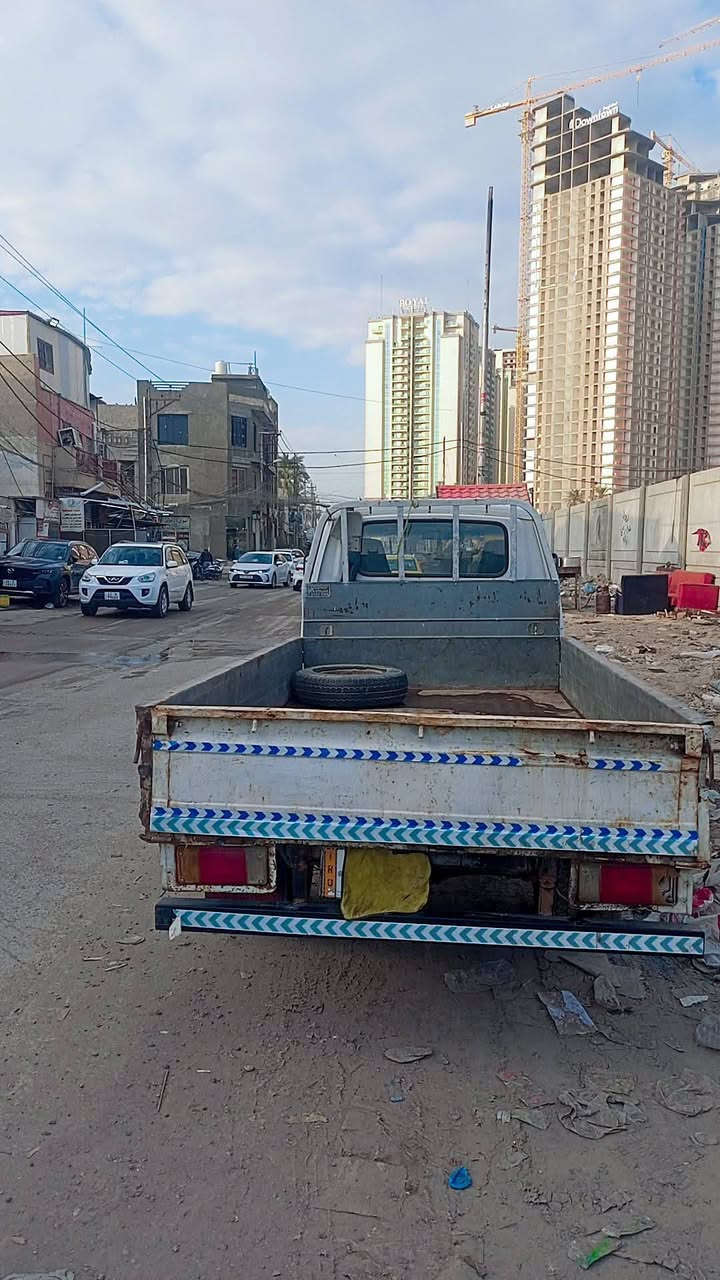 السلام عليكم كيا بنكو موديل 96 رقم بغداد انكليزي جديد سنويه جديده مكينه وكير جدد سياره قماره بلاديه ي استفسار الاتصال ***********
