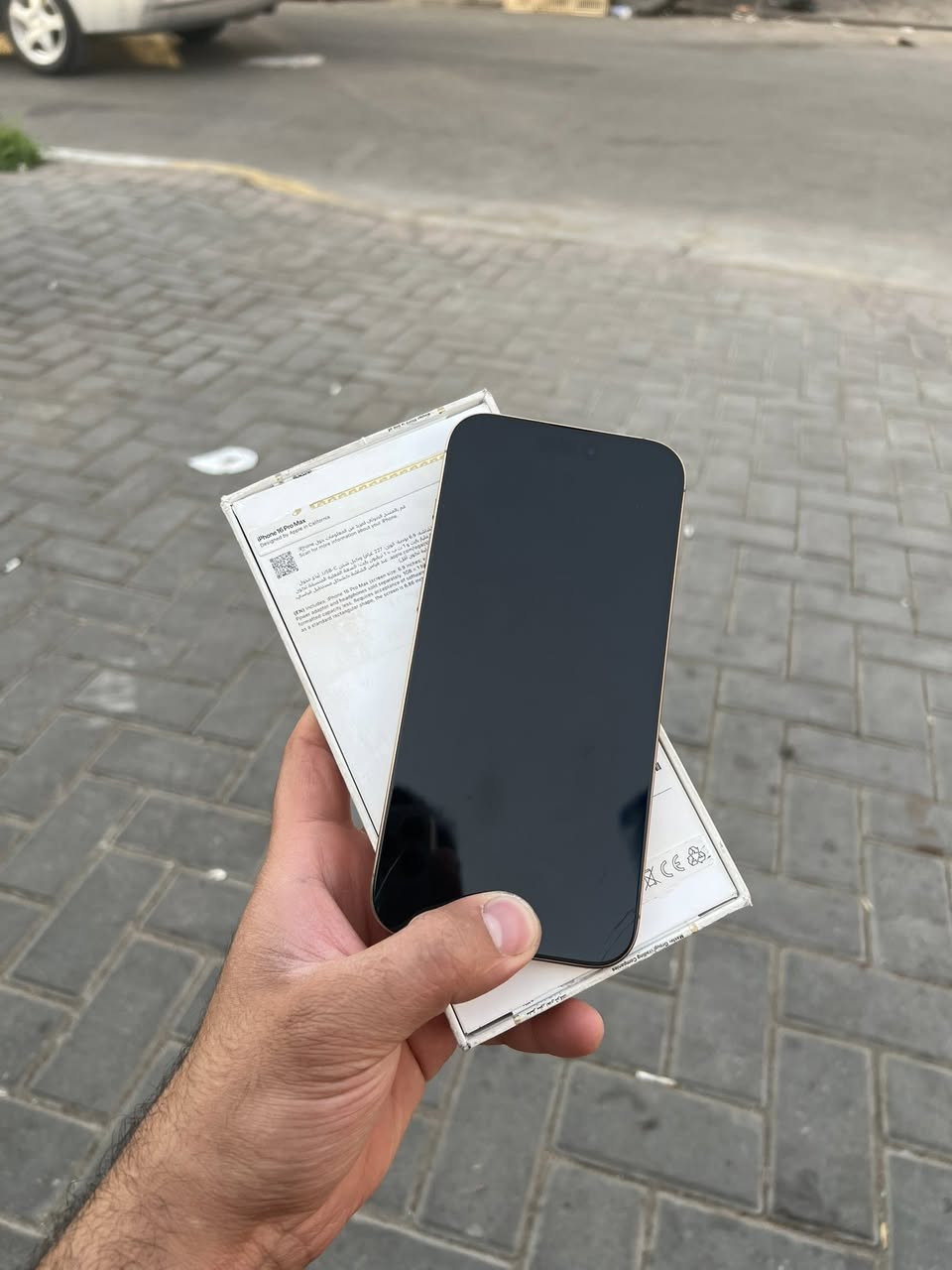 ايفون 16برو ماكس للبيع ذاكره 256 تلفون نضيف وعلى ايدي يعني ماستر بطاريه 99 لا مصلح ولا مفتوح منه شي ابد  بغداد الشعب مكفول دخل ضمان جهاز بي بس هاي تلاث شخوط 
ماستر ماستر   عل فحص بيعه ضامه ضامه جنت  جديد ومكفول مكفول مكفول ***********
