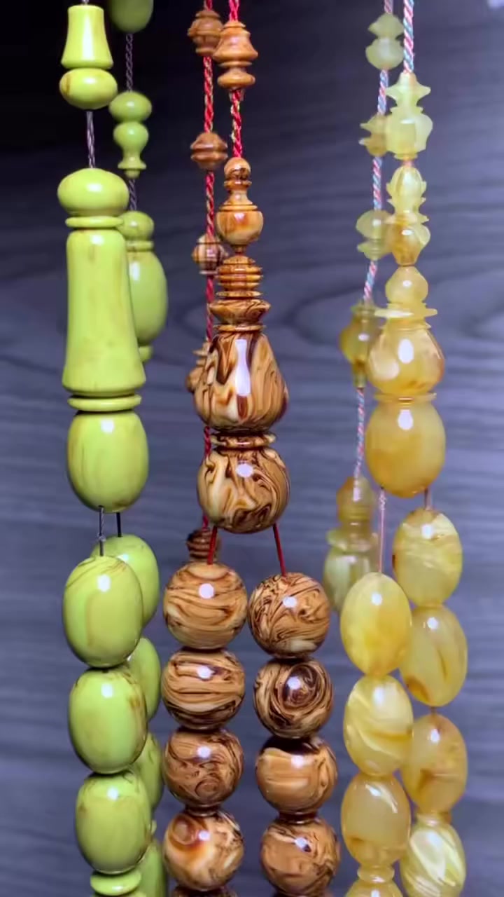 تقبل الله صيامكم وقيامكم، وجعل عيدكم فرحة لا تنتهي، وأيامكم كلها نور وسكينة. وأسأل الله أن يحفظكم من كل سوء. عيدكم مبارك، وأسأل الله أن يحقق لكم كل ما تتمنون وأن يجعل أيامكم القادمة أجمل. عيدكم مبارك 

 : اخوكم الصغير 
📿  عنبر اربيل 📿
#عنبراربيل
#foryouシ
#foryoupageシ
#like


**إذا كنت صاحب هذا الإعلان وتريد حذفه لأي سبب، رجاءا أرسل رسالة إلى الدعم الفني**