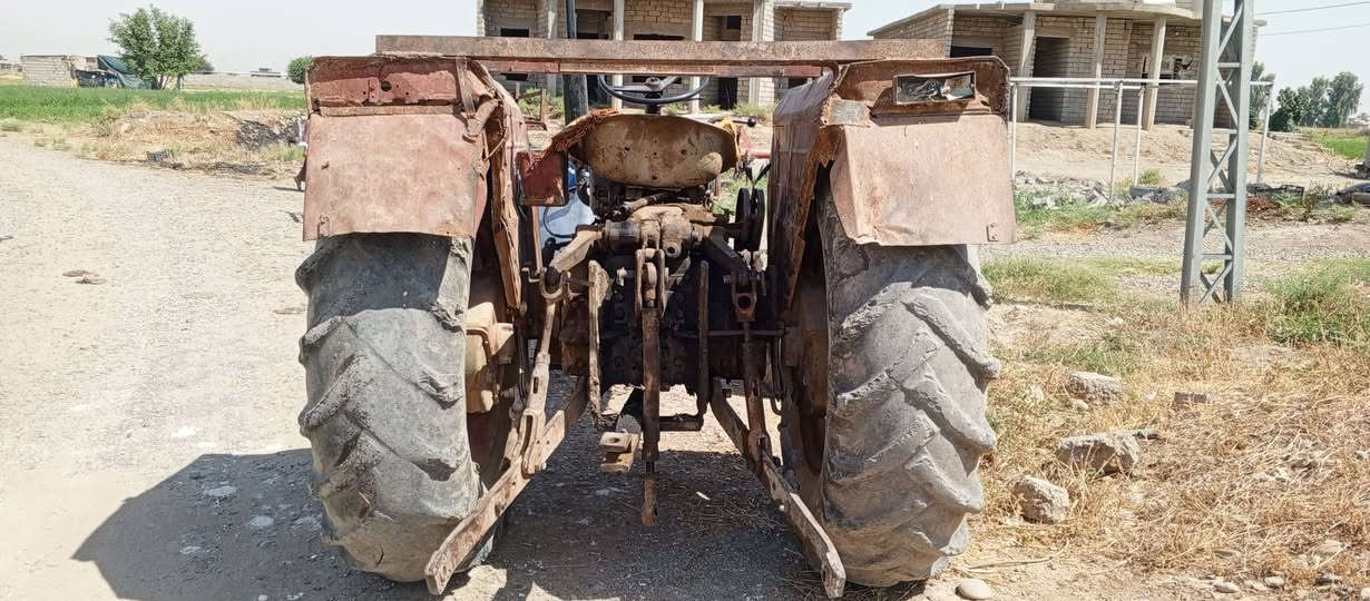 للبيع تركتر عنتر بدون مكفوله محرك كير اكسل هودرليك بور ستيرن نكره سلف كله شرط موديل( 86 )السعر 3 ثلاث ملايين العنوان صلاح الدين قضاء بيجي الاتصال على الارقام ***********/$/ ***********
