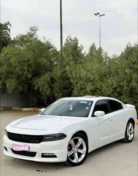 جارجر 2016 SXT بلاس السياره كلين تايتل 
السيارة حلوه وجديدة بيها 3 تعديلات بارد صغار 

المواصفات 
شاشة 
بصمه 
سلايد 
كشنات كهرباء 
كشن خزن 
كشن امامي تدفئة تبريد 
كشن خلفي تدفئة 
كشن جلد 
ستيرن تدفئة 
عداد 260 
تشغيل عن بعد 
حساس خلفي 

وباقي مواصفات الجارجر بلاس المعروفة 
السياره رقم دهوك هزة سنوية كله جديد 
تحويل ثاني يوم 

مكان السياره / بغداد 

للاتصال 
***********
