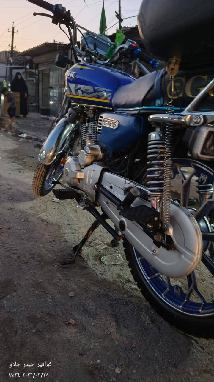 سلام عليكم دراجه سيفان مديل 25للبيع بصمه تشغل عن بعد  مكفوله كفاله عامه اوراق كاملات صبانه مامحطوط عل محرك رايده اب 750وبيه مجال اتصل او واتساب ***********
