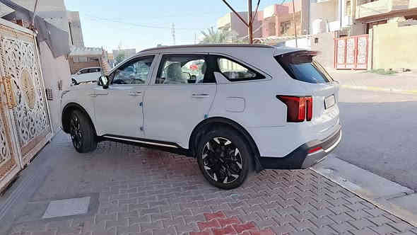 سورنتو ٢٤ رقم بغداد مانوراما ويل ٢٠ داتوشوب  ماشية ٢٩ الف  مكفولة كفالة عامة من جكت الابرة من الشركة زيرو  على ايدي السعر ٣٥٠$ مكان بغداد هاتف ***********
