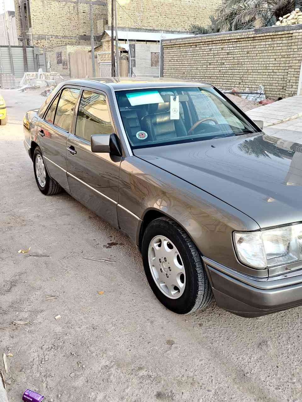 السلام عليكم

مرسيدس دب بيبي شبح موديل1994 محرك بطة 3000 السياره مكفولة من الضربة صبغ جمالية قواعت الدبلات سليمة مكان السيارة ميسان السعر 72 وبيهه مجال الشراي يتصل على/***********
